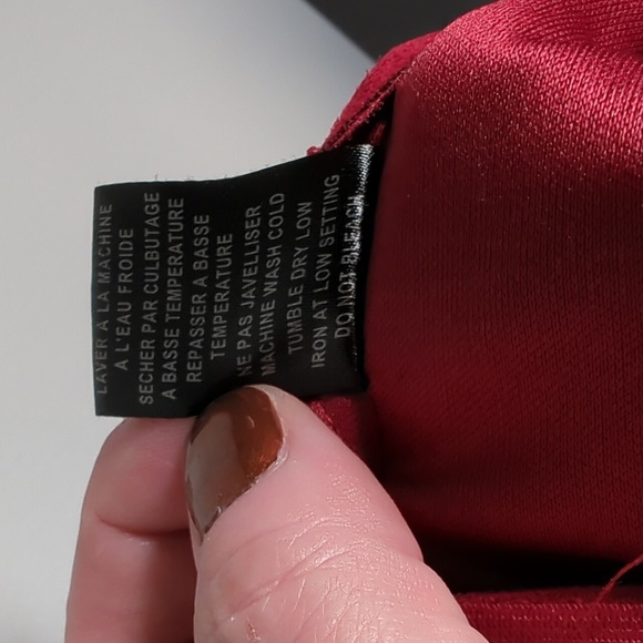 Suede-like red mini skirt - Picture 6 of 7